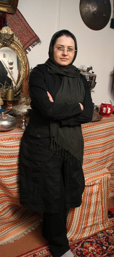 نزهت مهدوی اشرف. نویسنده و دستیار کارگردان